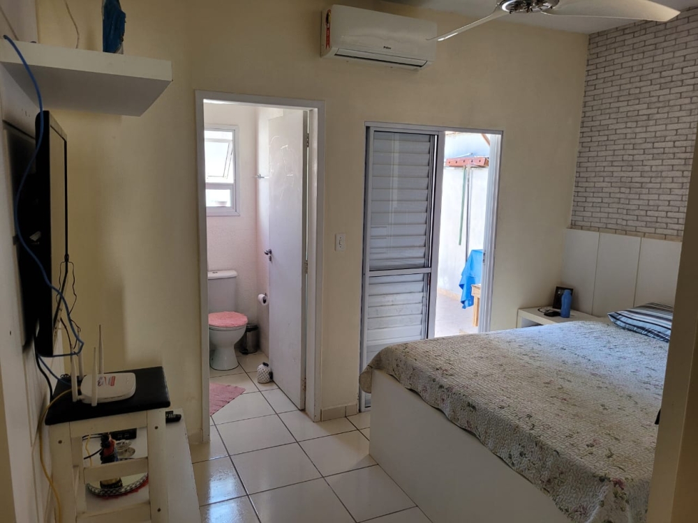 CASA NO BAIRRO JARDIM ROMAR